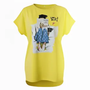 تی‌شرت آستین کوتاه راحتی زنانه مدل طرح دختر و کتاب