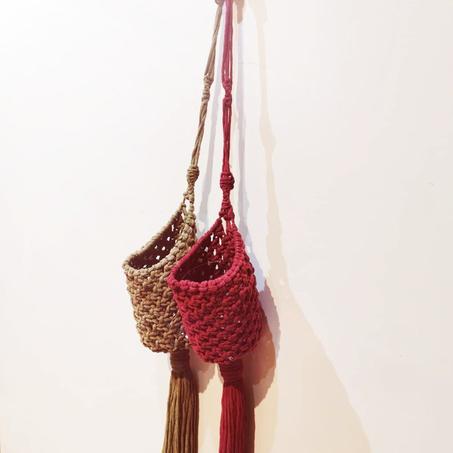 آیز گلدان بافتنی هنریسان مدل آیناز