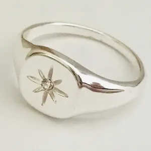 انگشتر زنانه سیکس مدل 304