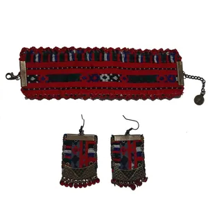 ست دستبند و گوشواره سوزن دوزی طرح بلوچ کد E7