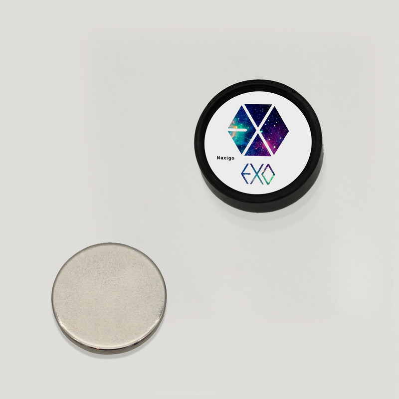 پیرسینگ گوش ناکسیگو مدل شب تاب طرح EXO کد PM6366 پیرسینگ گوش ناکسیگو مدل شب تاب طرح EXO کد PM6366