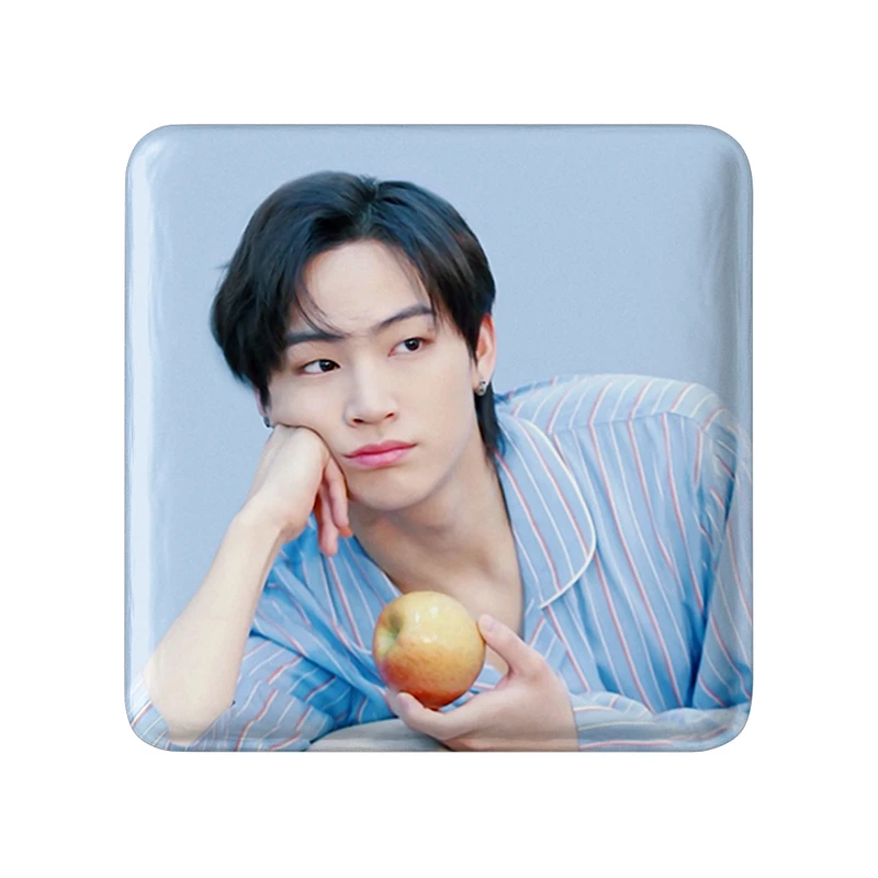 مگنت خندالو طرح جی بی گروه گات سون GOT7  مدل مربعی کد 20972