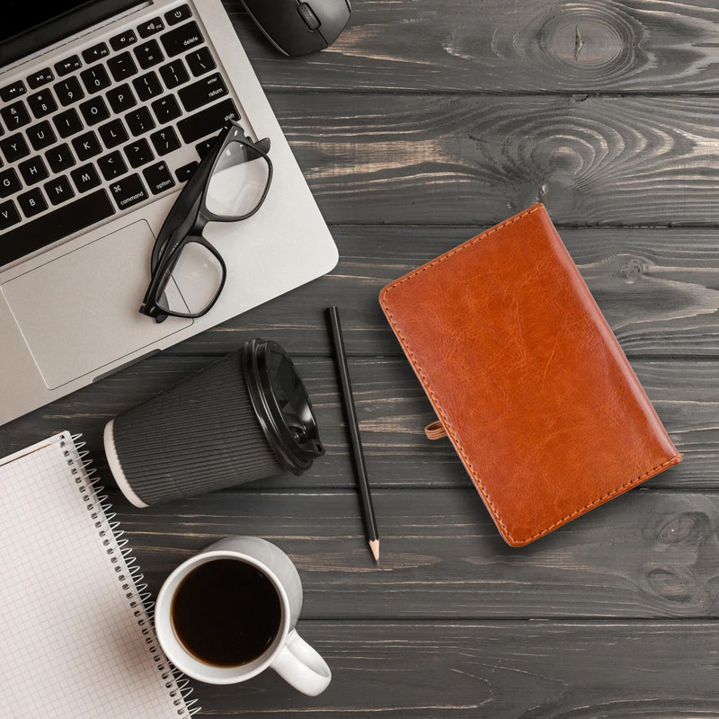 دفتر یادداشت 100 برگ مدل لب رنگ