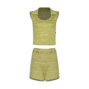 ست تاپ و شلوارک ورزشی زنانه پاتیک مدل یقه دار 18814