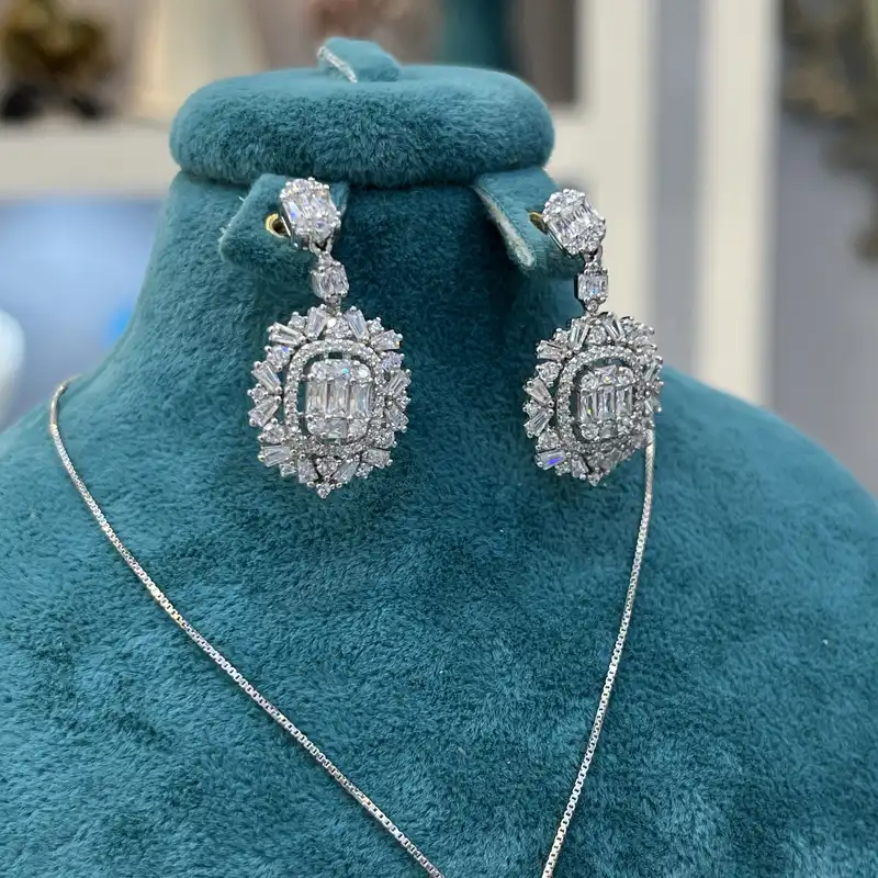 نیم ست نقره زنانه مدل رویال طرح جواهر با روکش رادیوم440-259