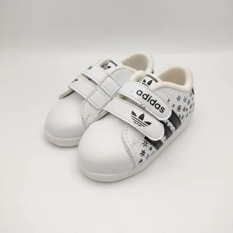 کفش راحتی بچگانه مدل سوتی 1096WH