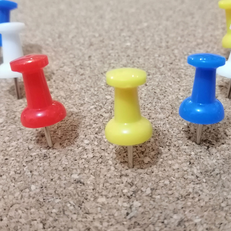 تابلو اعلانات پی اند ام پروداکتس کد 3045 سایز 30x45 سانتی متر