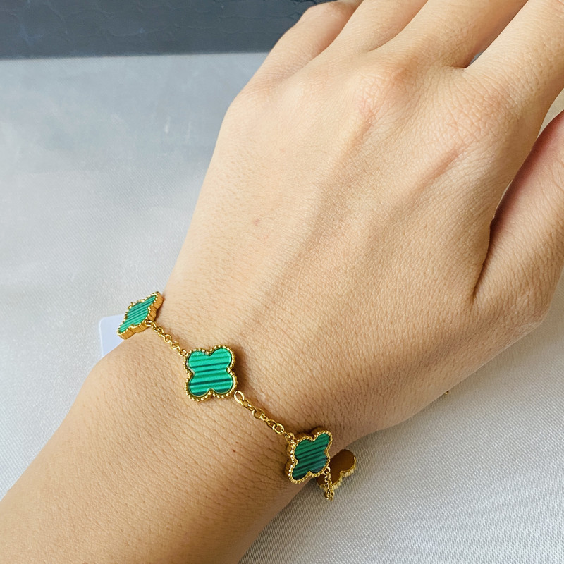 نیم ست زنانه مدل ونکلیف گل نیم ست زنانه مدل ونکلیف گل