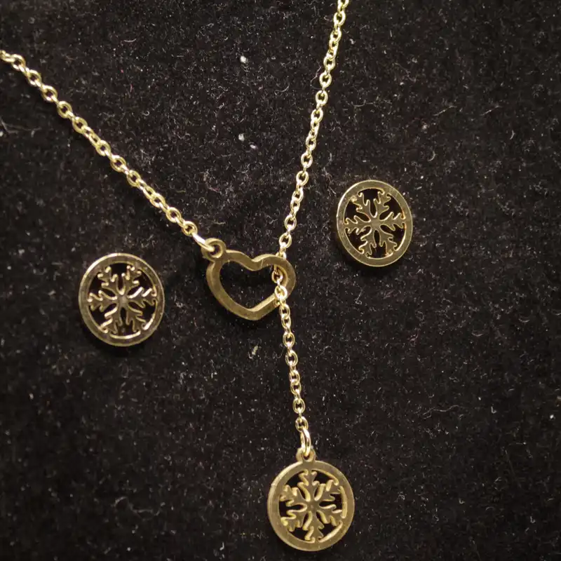 نیم ست زنانه طرح قلب و برف کد RKH_813