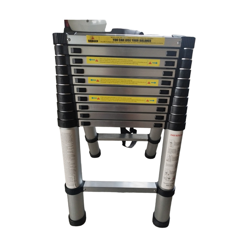 نردبان 11 پله مدل  دو طرفه تاشو