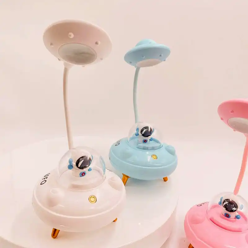 چراغ مطالعه مدل UFO طرح سفینه و فضانورد کد 02