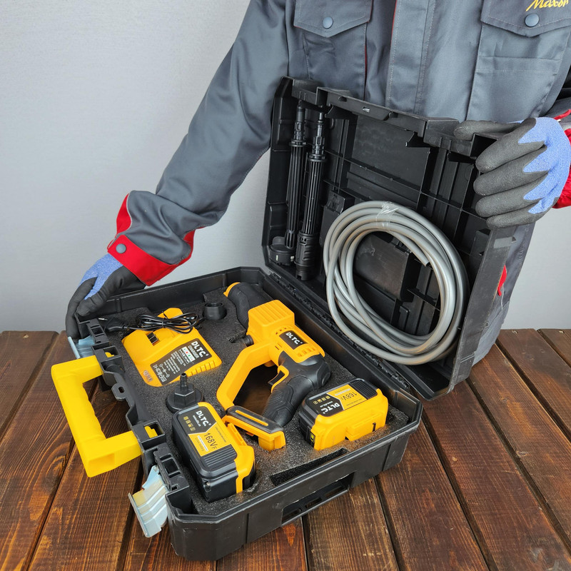 کارواش شارژی صنعتی دی ال تی سی کد 1401 مجموعه 9 عددی