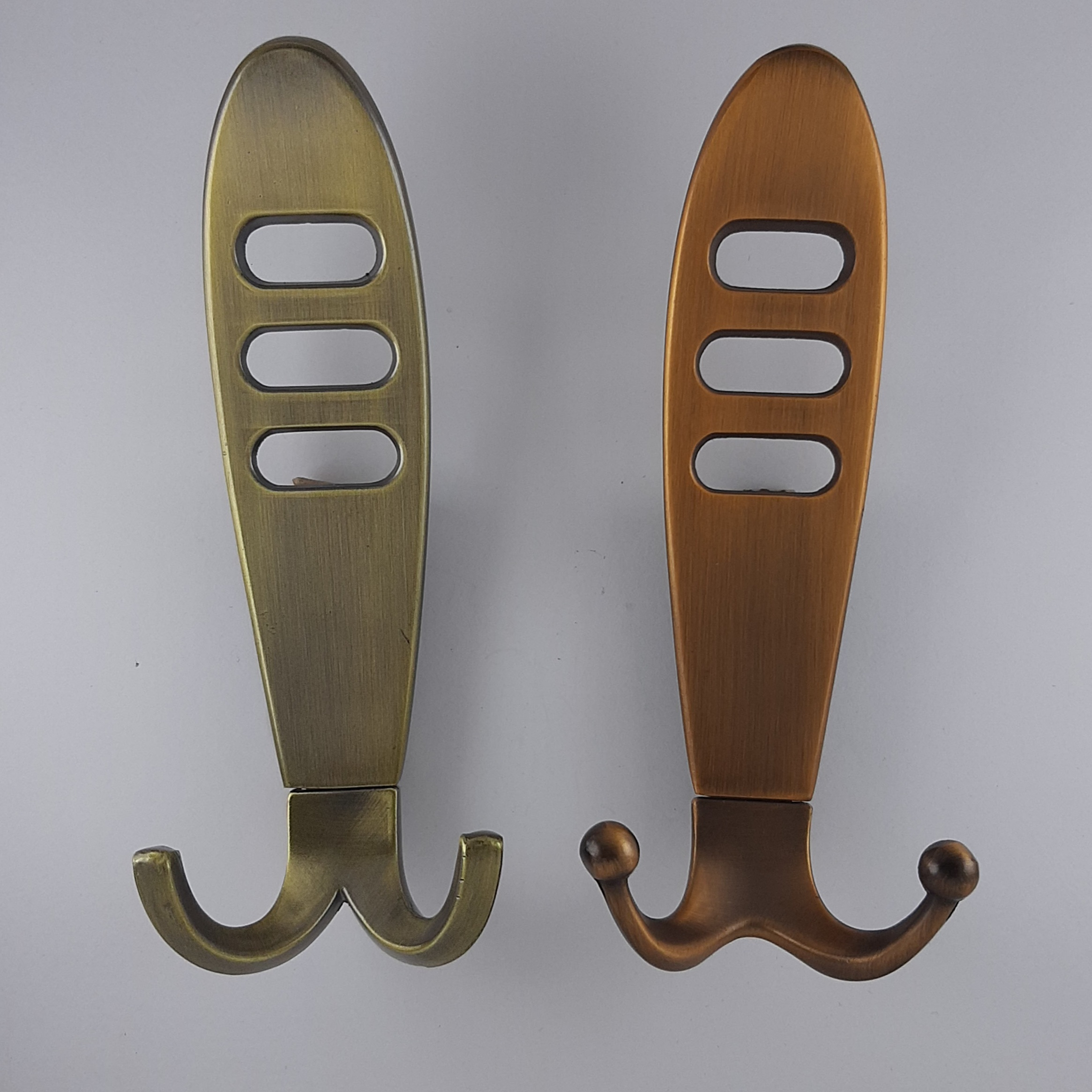 دستگیره کمد مدل قلاب لباس M96