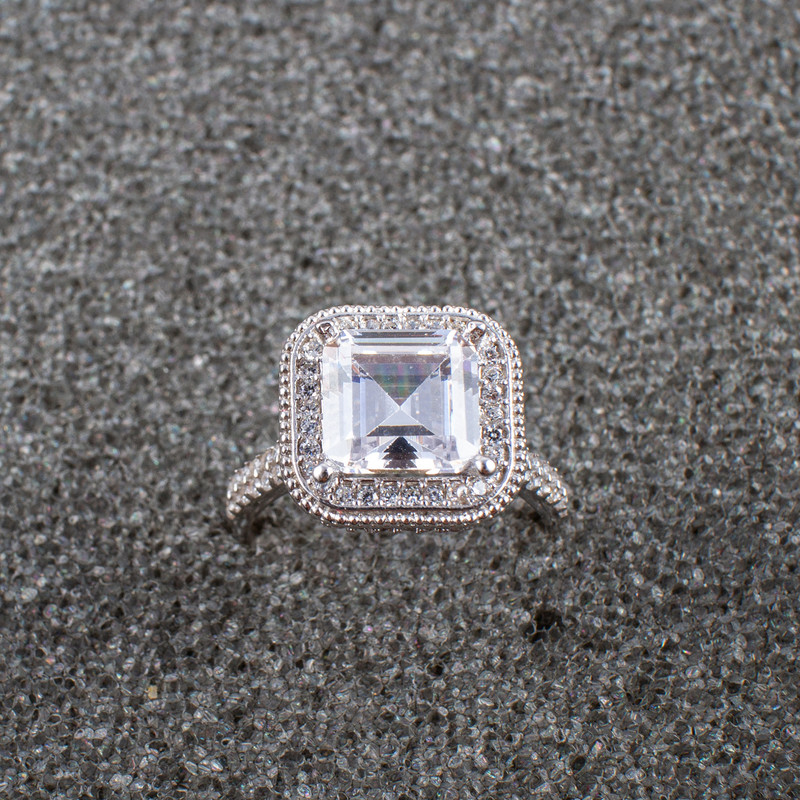 انگشتر نقره زنانه مدل AVN_R088 انگشتر نقره زنانه مدل AVN_R088