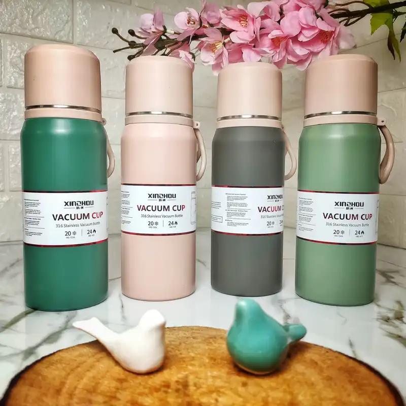 فلاسک مدل لیوان دار گنجایش 0.35 لیتر