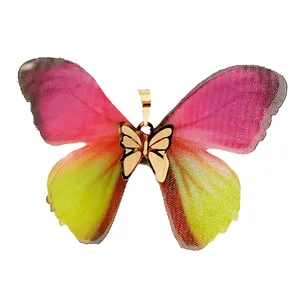 آویز گردنبند طلا 18 عیار زنانه مدل  پروانه کادویی طلای رز کد 62-180