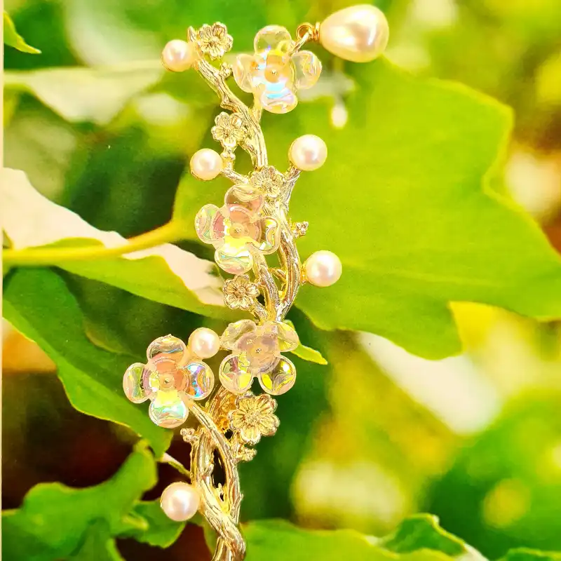 گیره مو زنانه مدل کانزاشی گل پیچک کد brg 4312