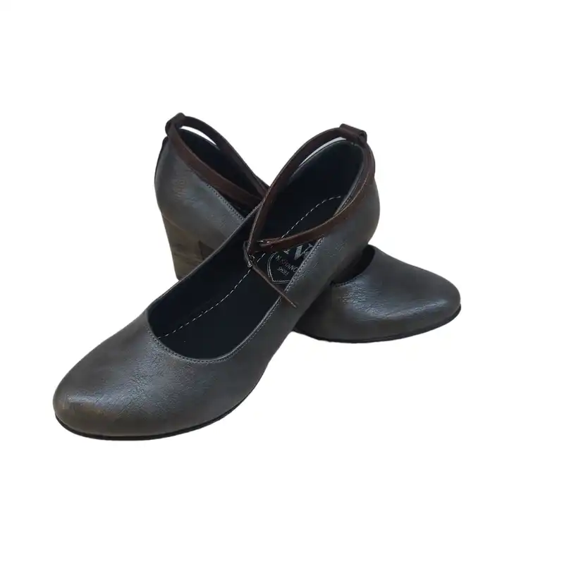 کفش زنانه مدل ESHGI 220 سوگو رنگ فیلی