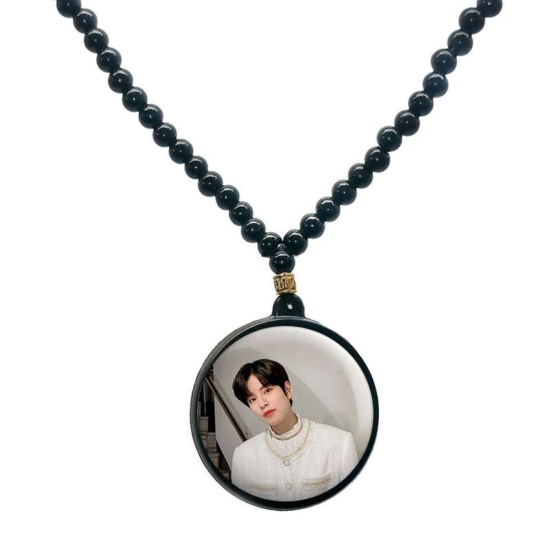 گردنبند پرمانه طرح straykids کد pmd.12269 مدل دو طرفه