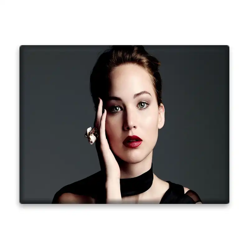 کاشی اطلس آبی طرح بازیگر جنیفر لارنس مدل L6460