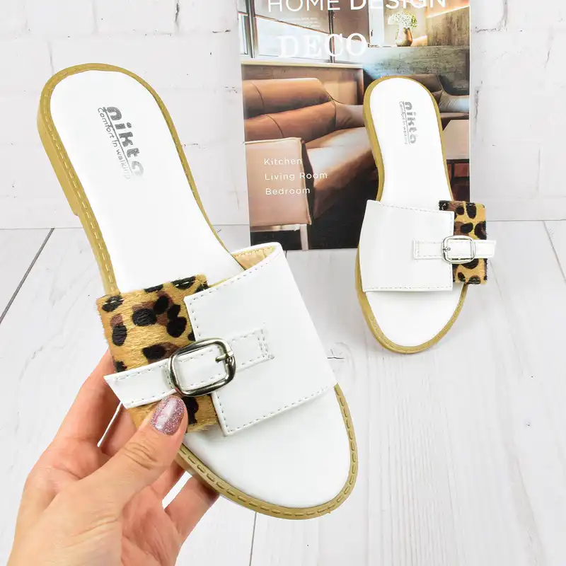 صندل زنانه نیکتا مدل پلنگی سگکی WH.4030