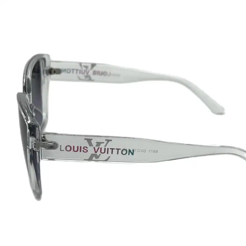 عینک آفتابی مدل Lo 8971