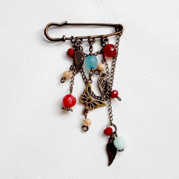 سنجاق سینه زنانه مدل پروانه آزاد کد 1555