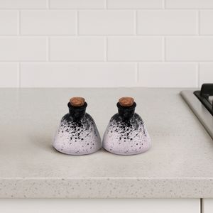 نمکدان و فلفل پاش سرامیکی بومی مدل ماربل مجموعه دو عددی