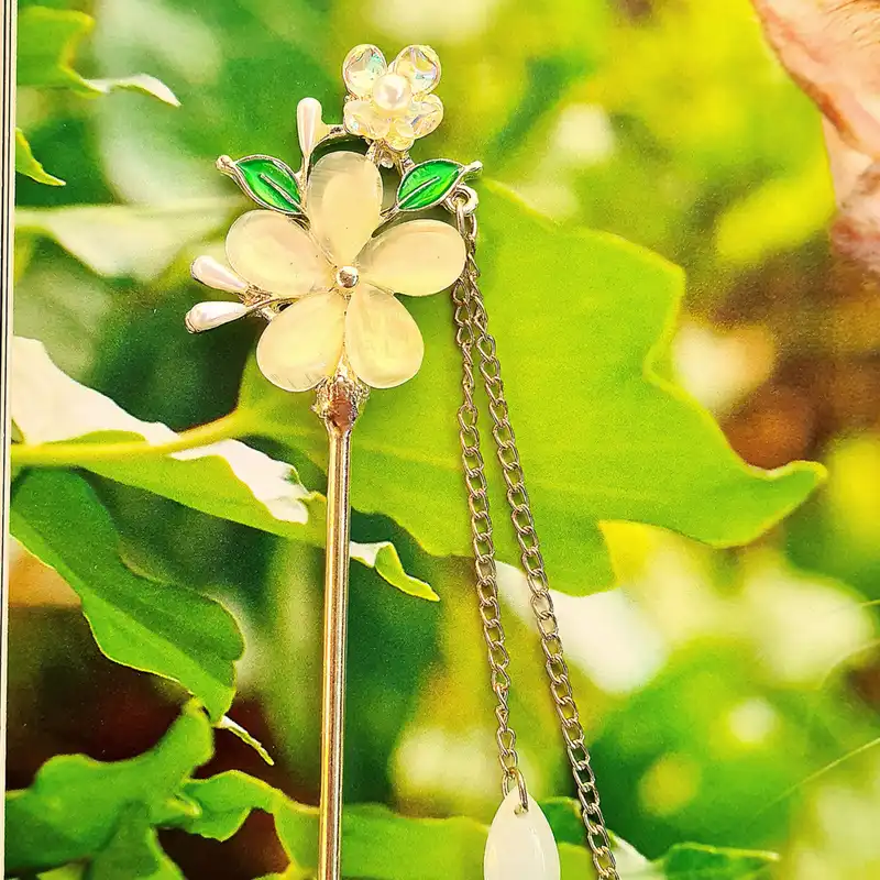 گیره مو زنانه مدل کانزاشی ژاپنی گل آویزدار کد brg 42k05