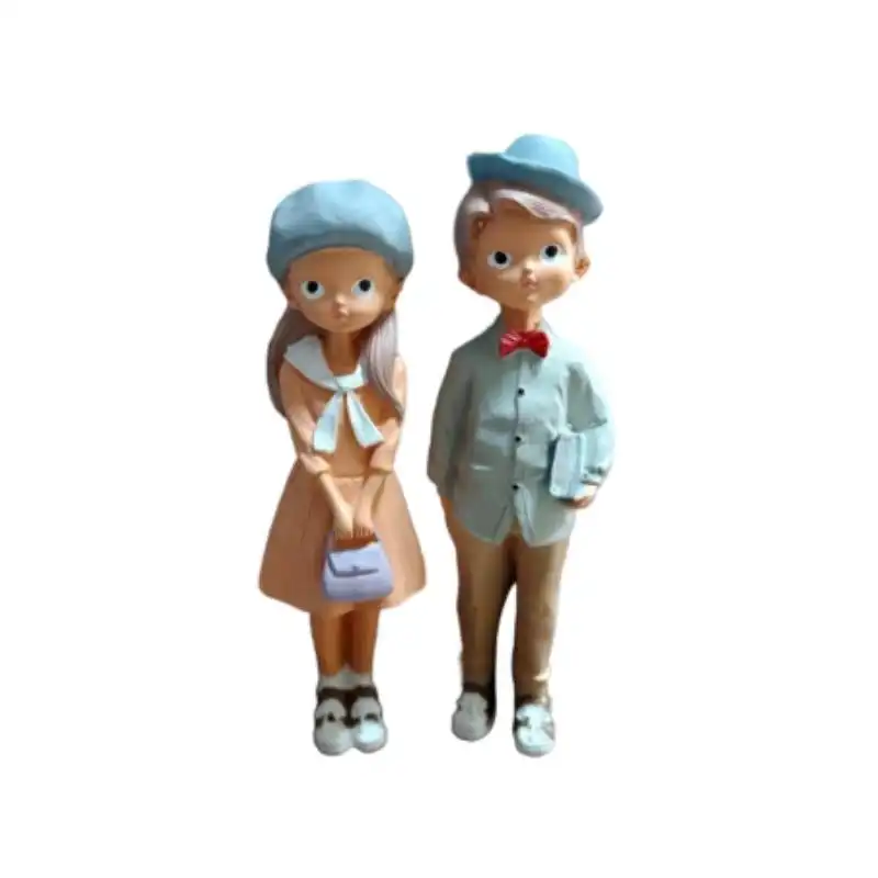 مجسمه دنیا دکوری سرمد مدل دختر و پسر دانشجو  کد 2 مجموعه 2 عددی