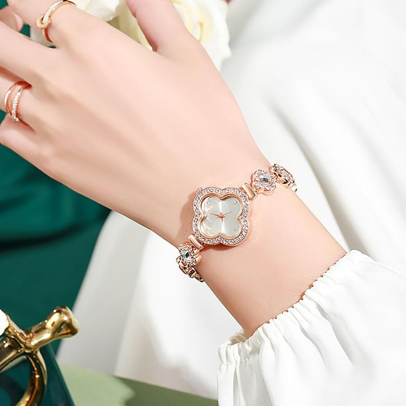 ساعت مچی عقربه ای زنانه مدل دستبندی نگین دار