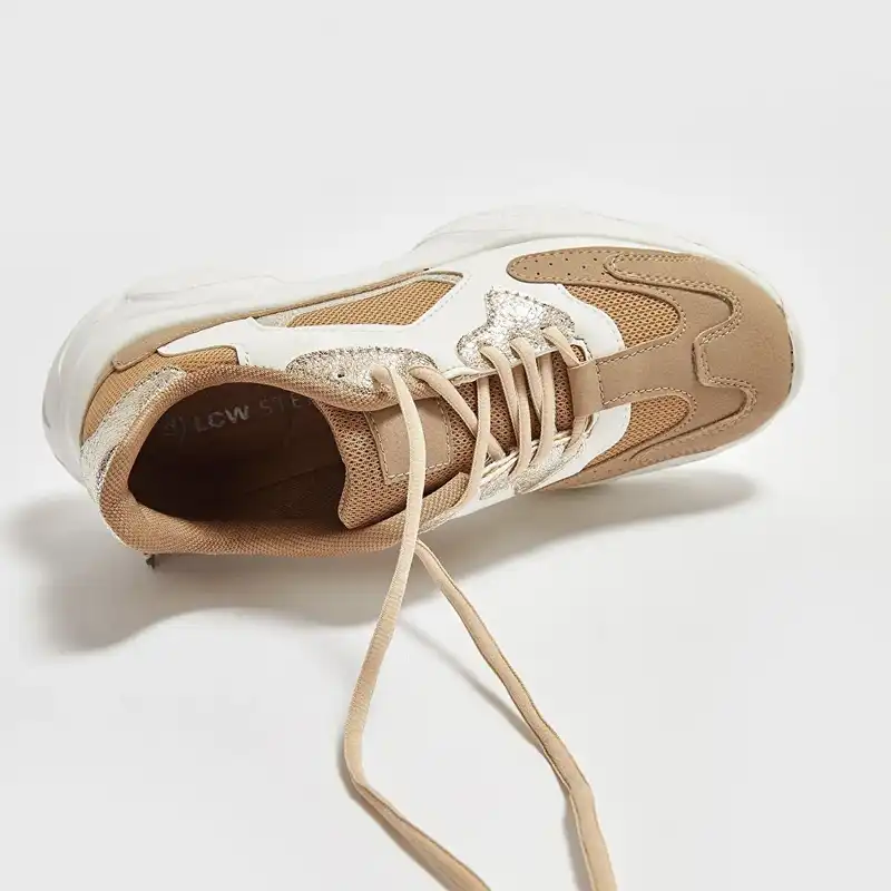 کفش روزمره زنانه ال سی وایکیکی مدل شاینی Stop-Care