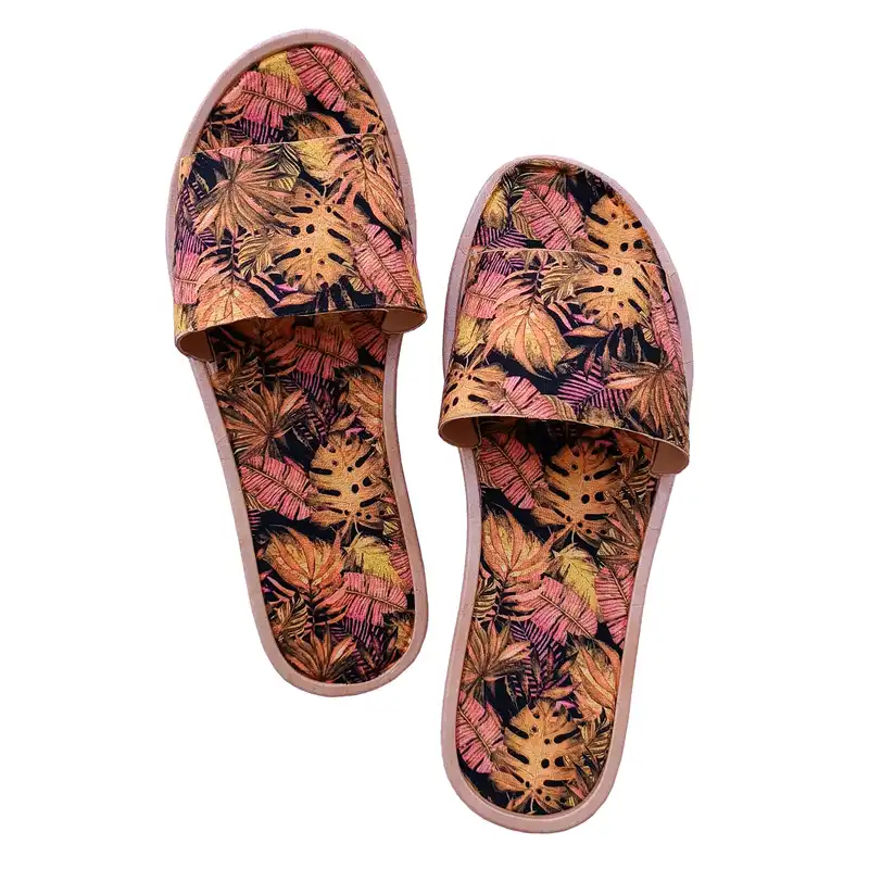 دمپایی زنانه باتو مدل پاییز