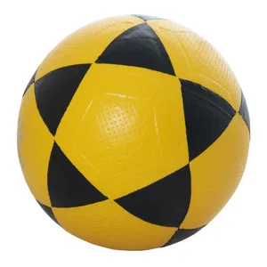 توپ فوتبال کد YlBk