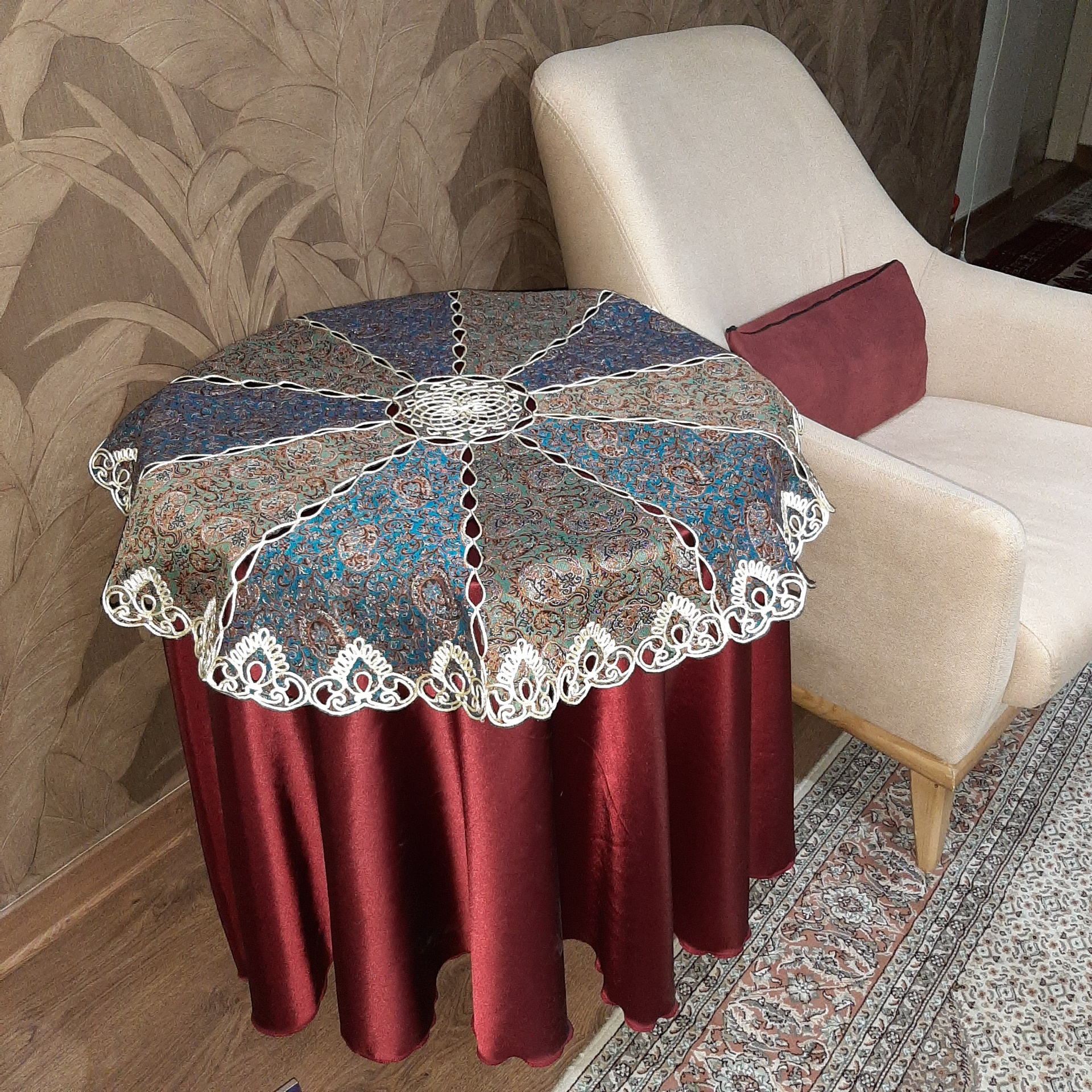 رومیزی ترمه کد ۰۰۱