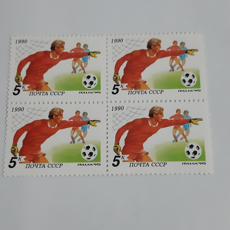 تمبر یادگاری مدل فوتبالی بسته 4 عددی