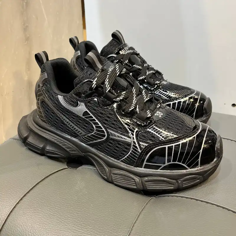 کفش پیاده روی زنانه مدل Chm22