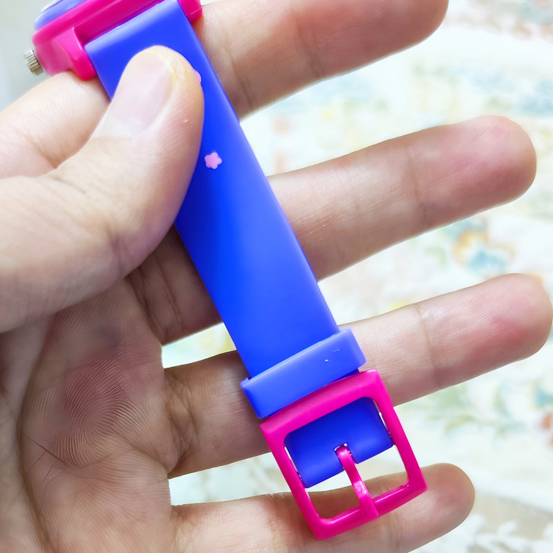 ساعت مچی عقربه ای بچگانه والار مدل عروسکی طرح گل