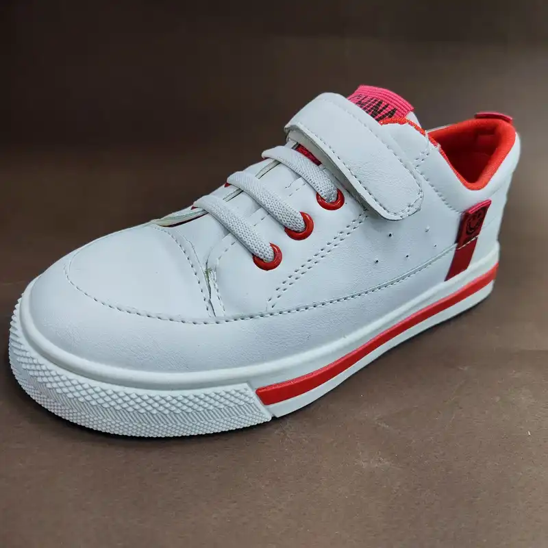 کفش مخصوص پیاده روی بچگانه مدل 2025 IK