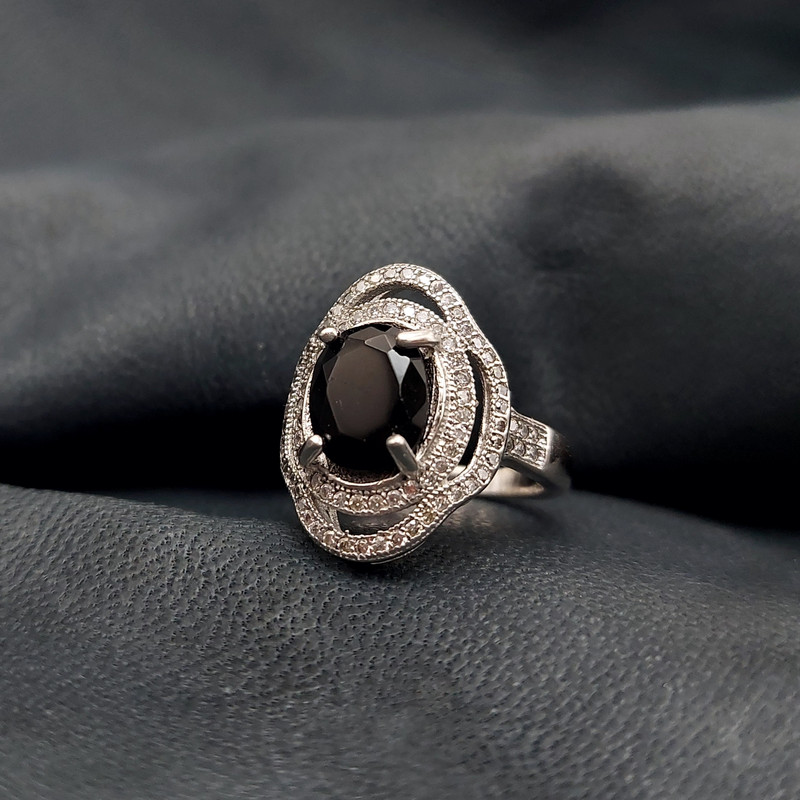 انگشتر نقره زنانه مدل VA4773 انگشتر نقره زنانه مدل VA4773