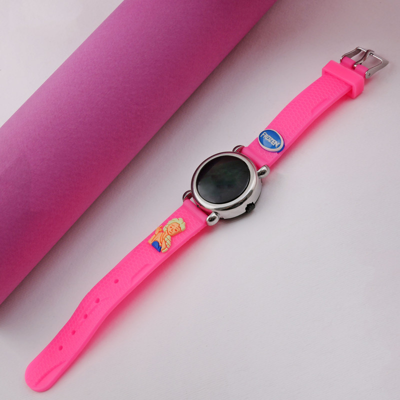 ساعت مچی دیجیتال طرح فروزان کد WHK_018 ساعت مچی دیجیتال طرح فروزان کد WHK_018