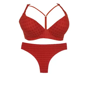 ست شورت و سوتین زنانه مدل آنا لیزری رنگ قرمز 