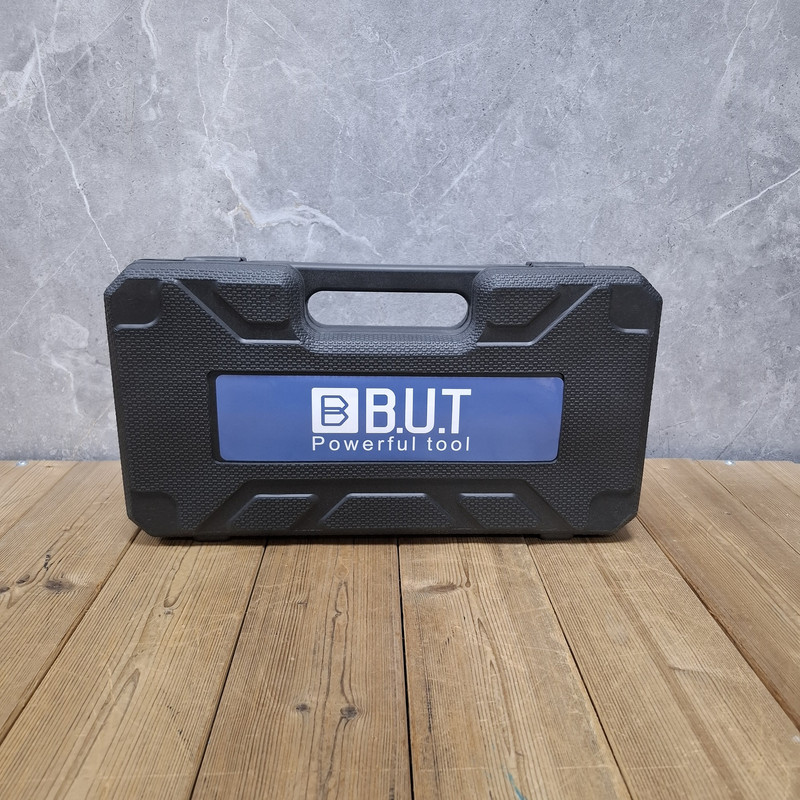 میخ کوب بی یو تی مدل 1120 سایز 20- 50 میلی متر به همراه 20 عدد میخ چاشنی  مجموعه 30 عددی