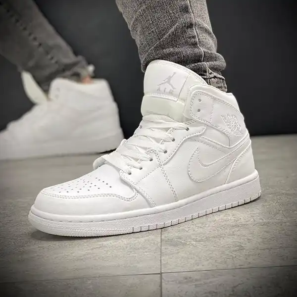 کفش پیاده روی مدل Air Jordan 1 ساق دار