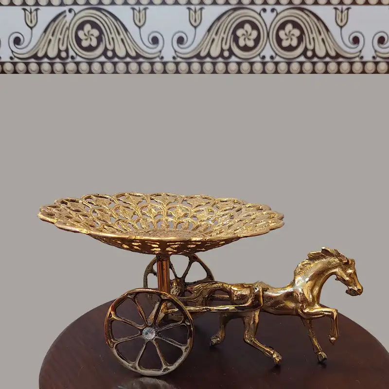 شکلات خوری برنزی مدل اسب و کالسکه