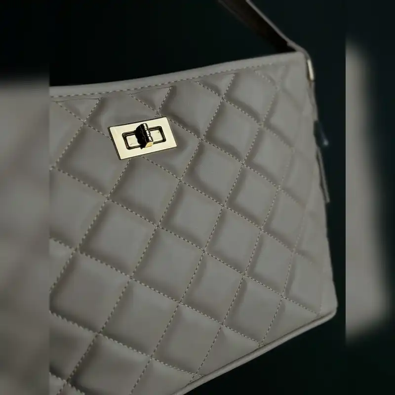 کیف رودوشی زنانه ال سی وایکیکی مدل KF 187