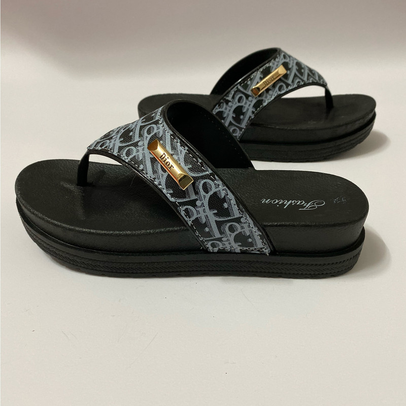 دمپایی لاانگشتی زنانه نیکتا مدل P1-BK