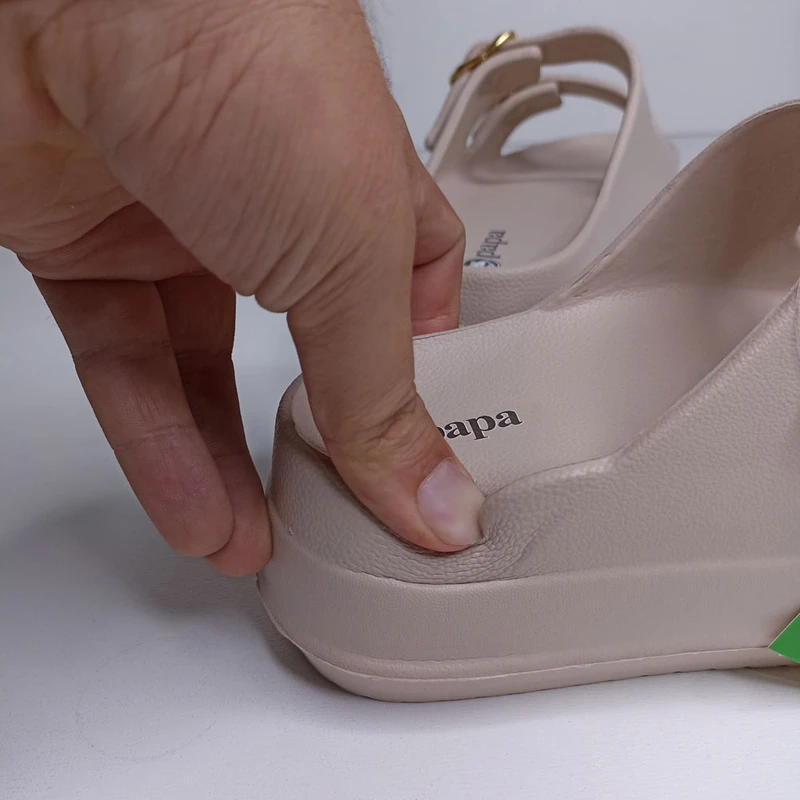 عکس شماره 6 : دمپایی زنانه پاپا مدل نقره کد 1662-cr