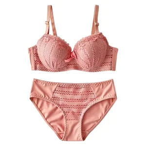 ست شورت و سوتین زنانه مدل اسفنجی دکلته فنردار