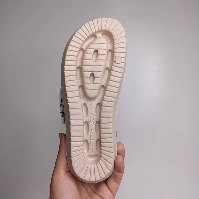 عکس شماره 4 : دمپایی زنانه پاپا مدل نقره کد 1662-cr